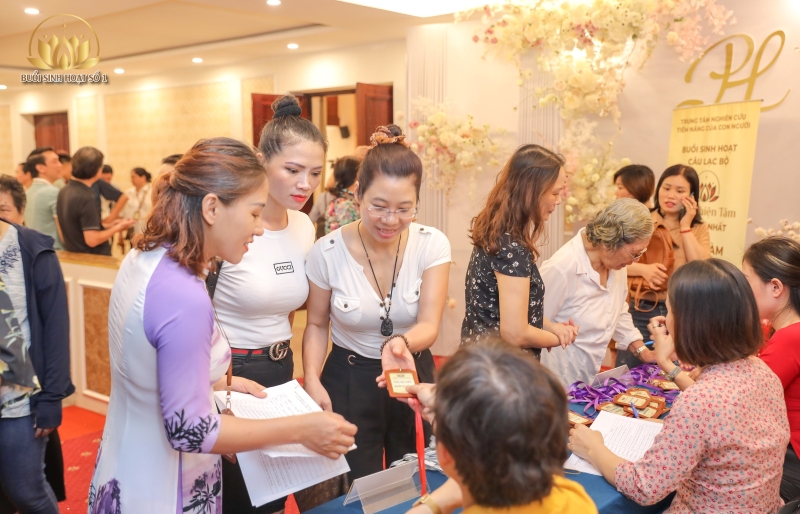 BUỔI SINH HOẠT CLB LẦN THỨ NHẤT –