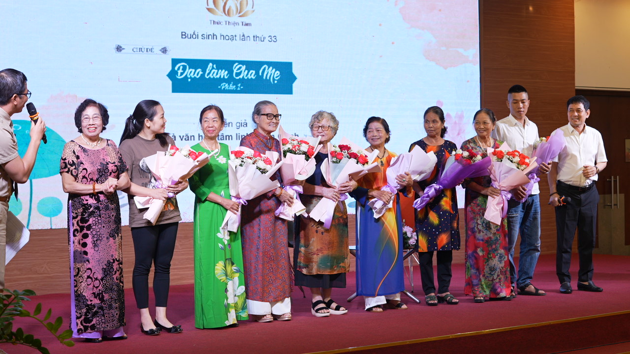 Buổi sinh hoạt lần thứ 33 chủ đề